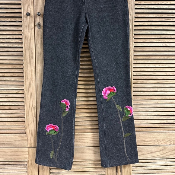 Valentino Garavani Floral-appliqué Straight-leg Jeans Flower Detail - Picture 3 of 13